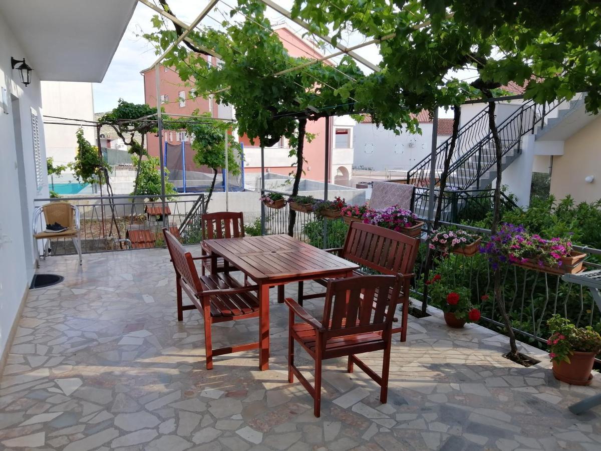 Goga Apartments พรีมอชเตน ภายนอก รูปภาพ